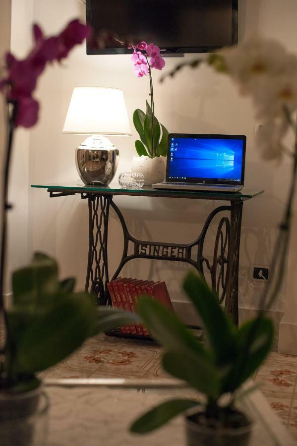 Niloufar Residence Napoli Exteriér fotografie